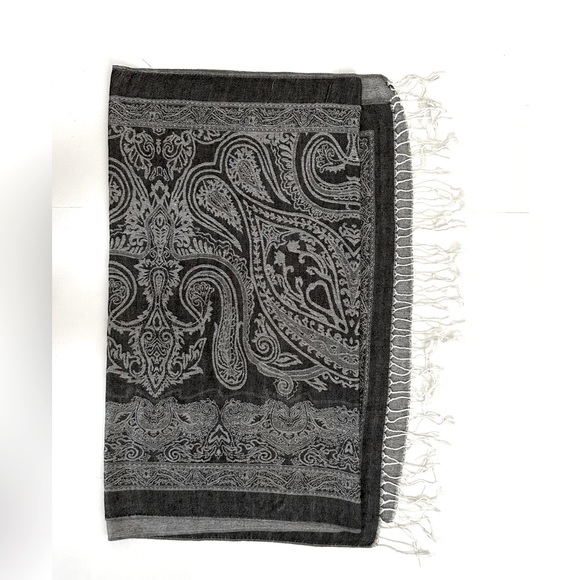 West Loop Charcoal Gray & White Paisley Print Large Scarf 73”x27” - Picture 5 of 6